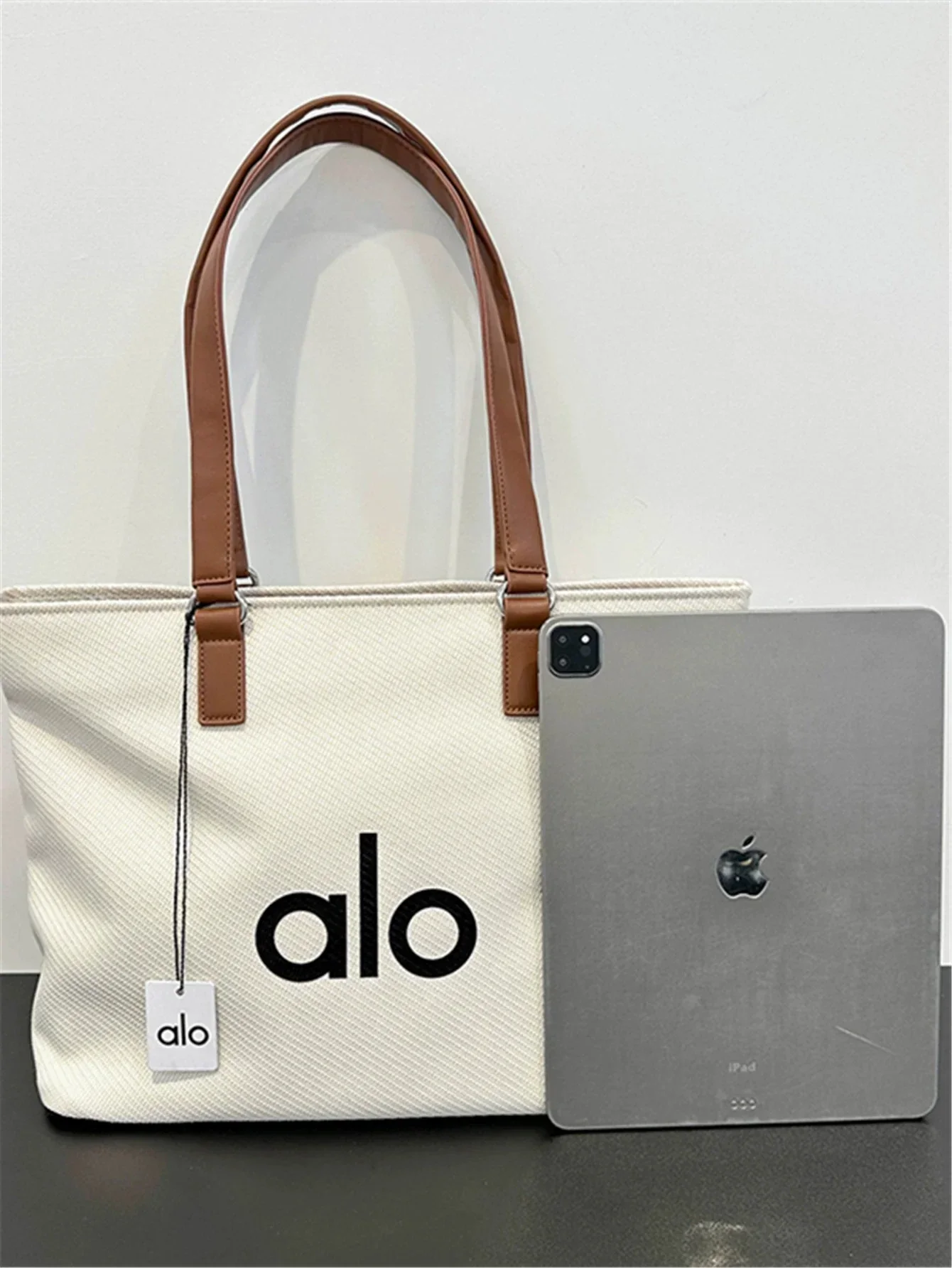 Alo Solstice Canvas Tote Bag - Image 3