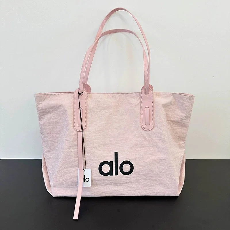 Alo Zenith Minimalist Tote Bag - Image 6