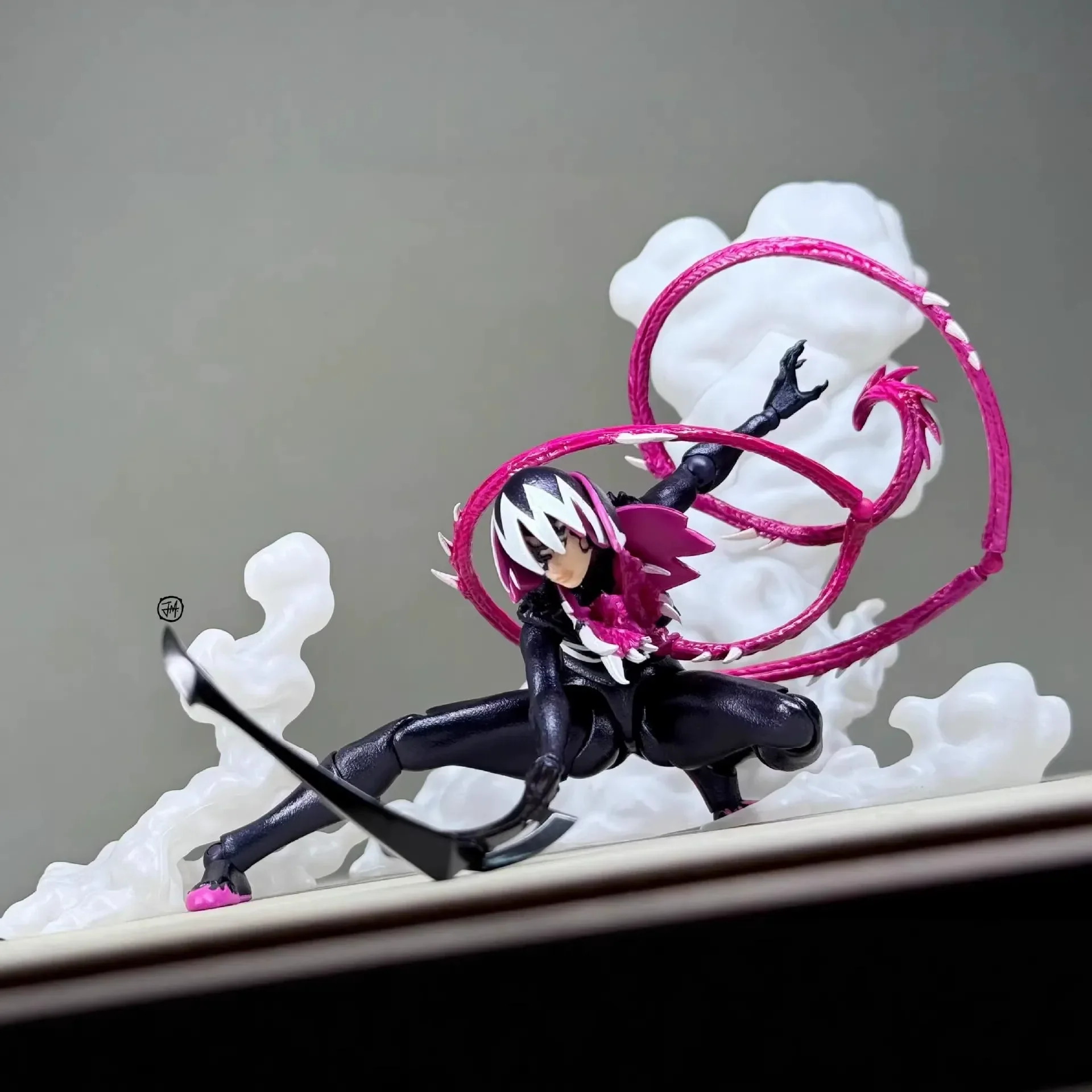Amazing Yamaguchi Venom Gwen Figure - Image 5