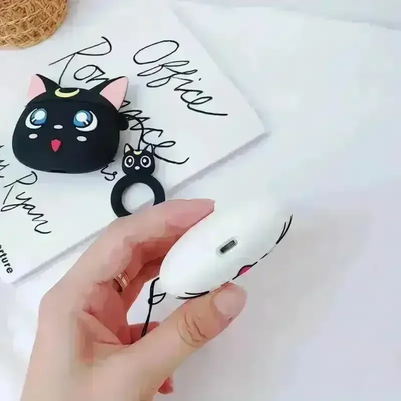 B&W Cat Case (For Airpods) - Image 4