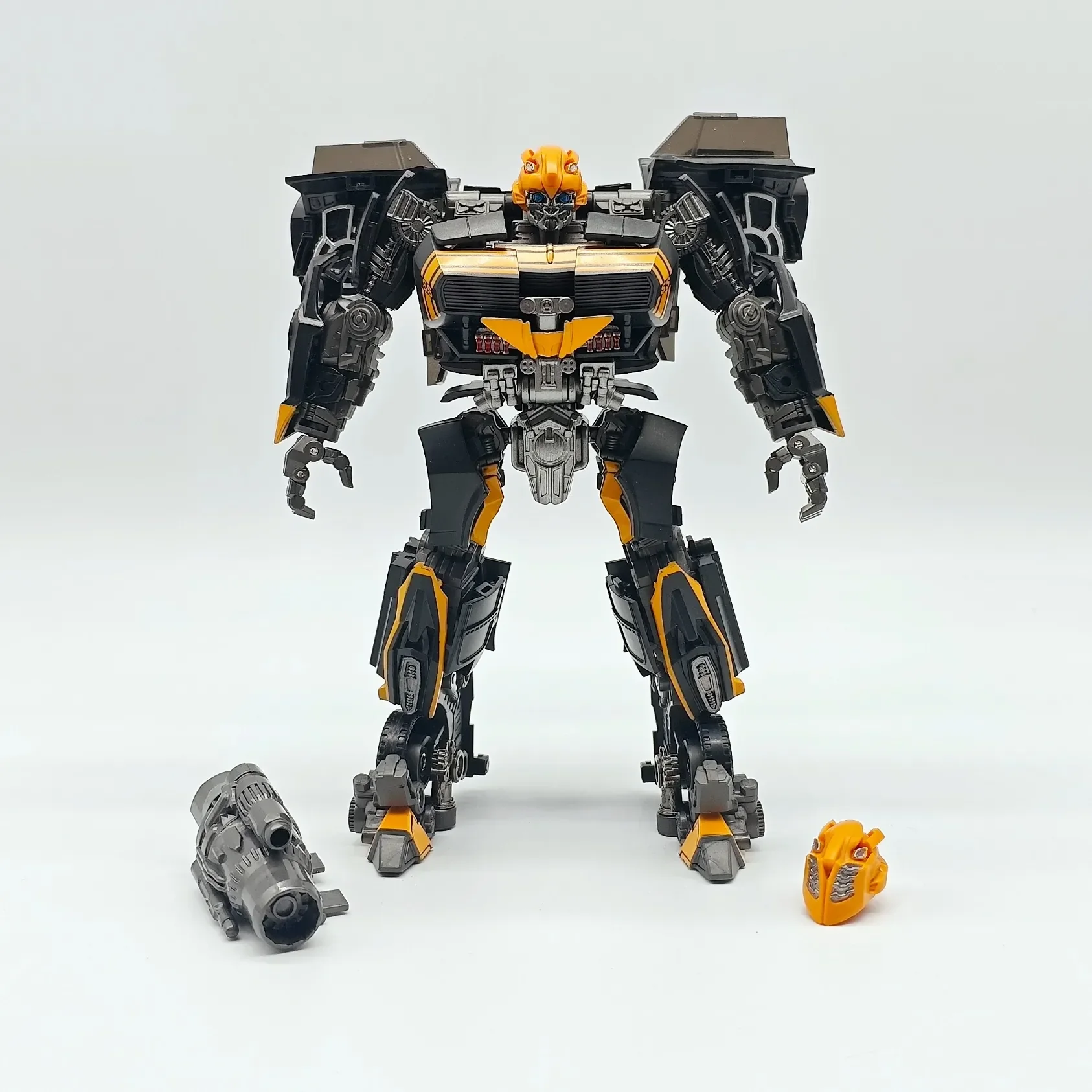 BAIWEI TW-1038 Black Wasp Figure (20 cm) - Image 7