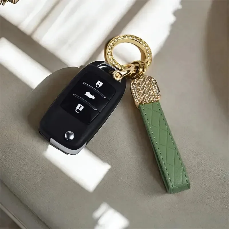 D Luxe Diamond Dazzle Keychain - Image 7
