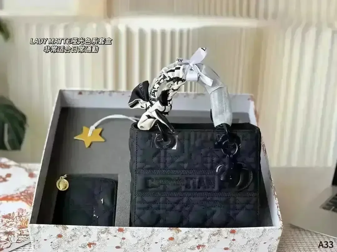D Luxe Premium Diana Handbag - Image 11