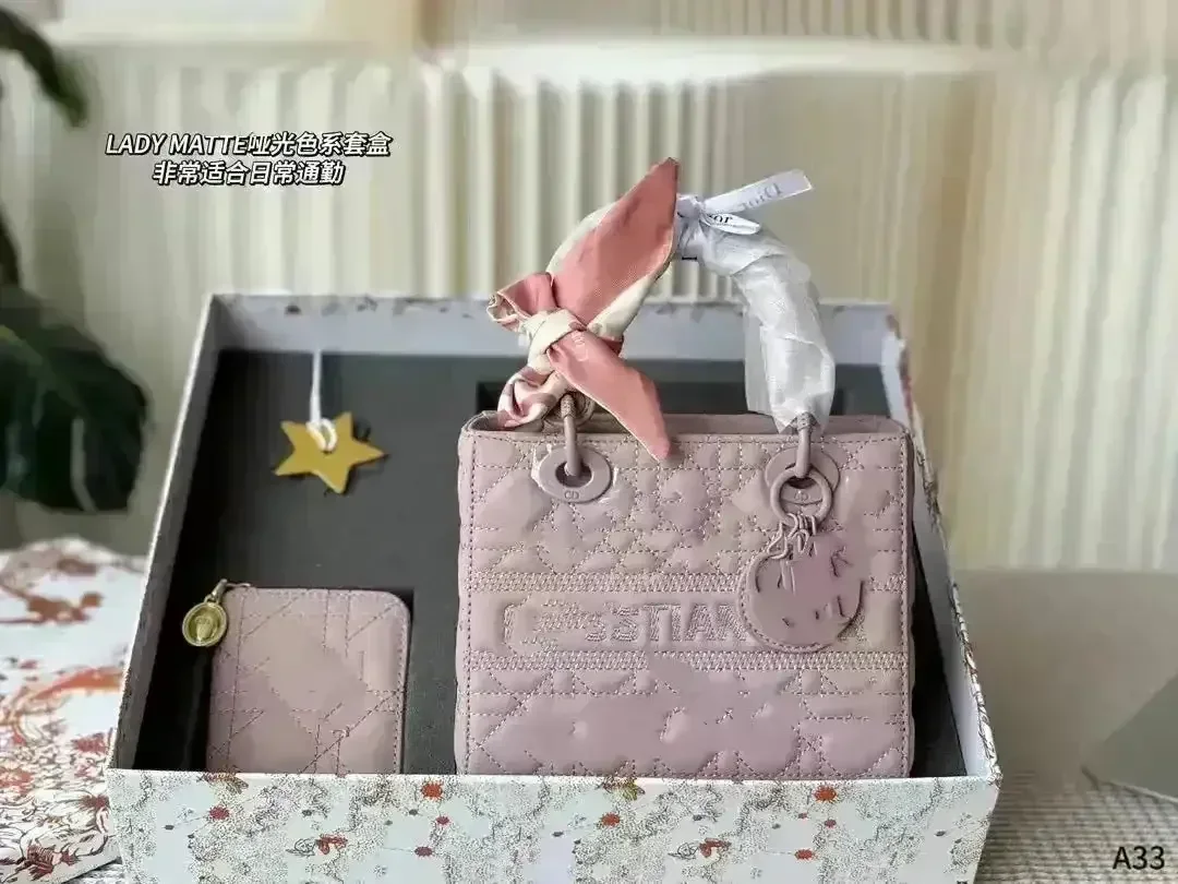 D Luxe Premium Diana Handbag - Image 12