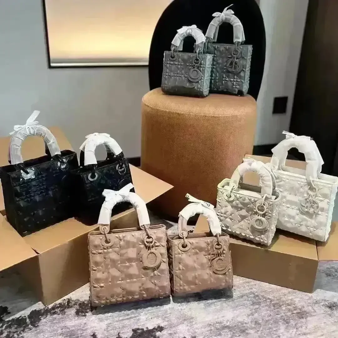D Luxe Premium Diana Handbag - Image 5