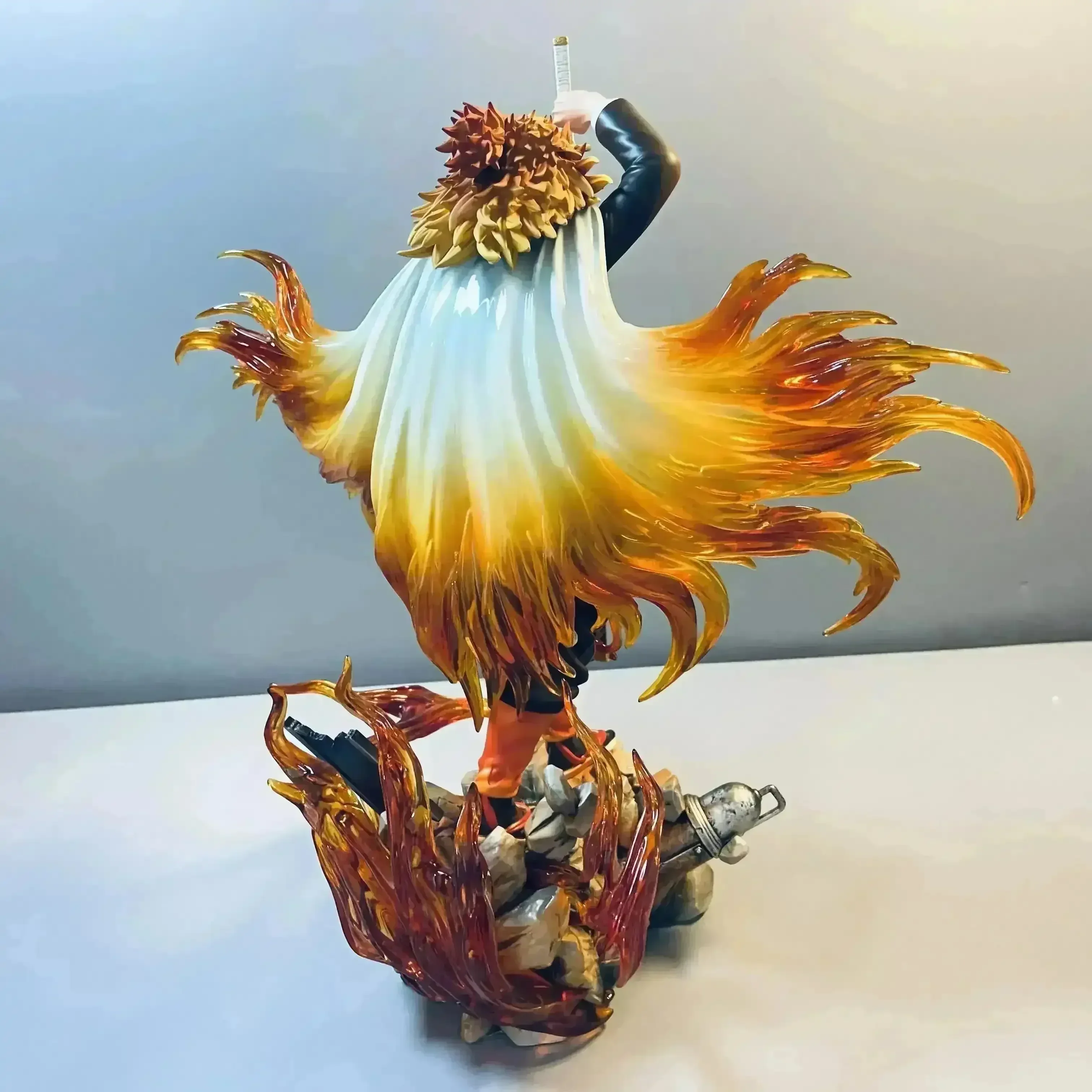 Demon Slayer Kyoujurou Action Figurine (30 cm) - Image 6
