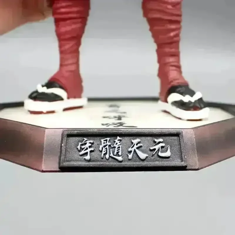 Demon Slayer Tengen Uzui Action Figurine (32 cm) - Image 10