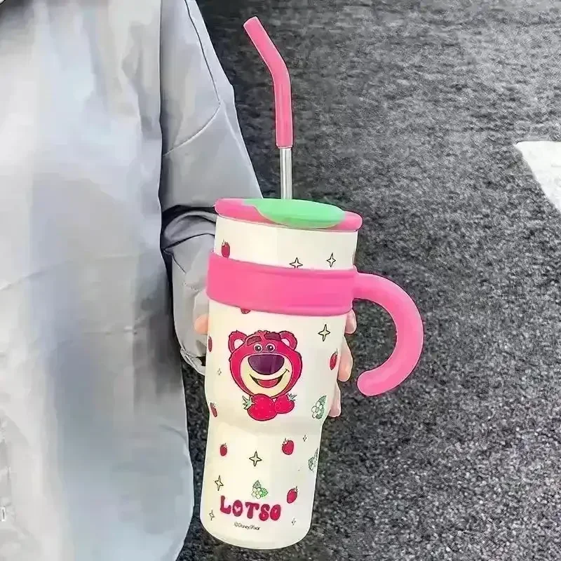 DSNY Strawberry Bear Thermos Straw Cup (1000 ml) - Image 2