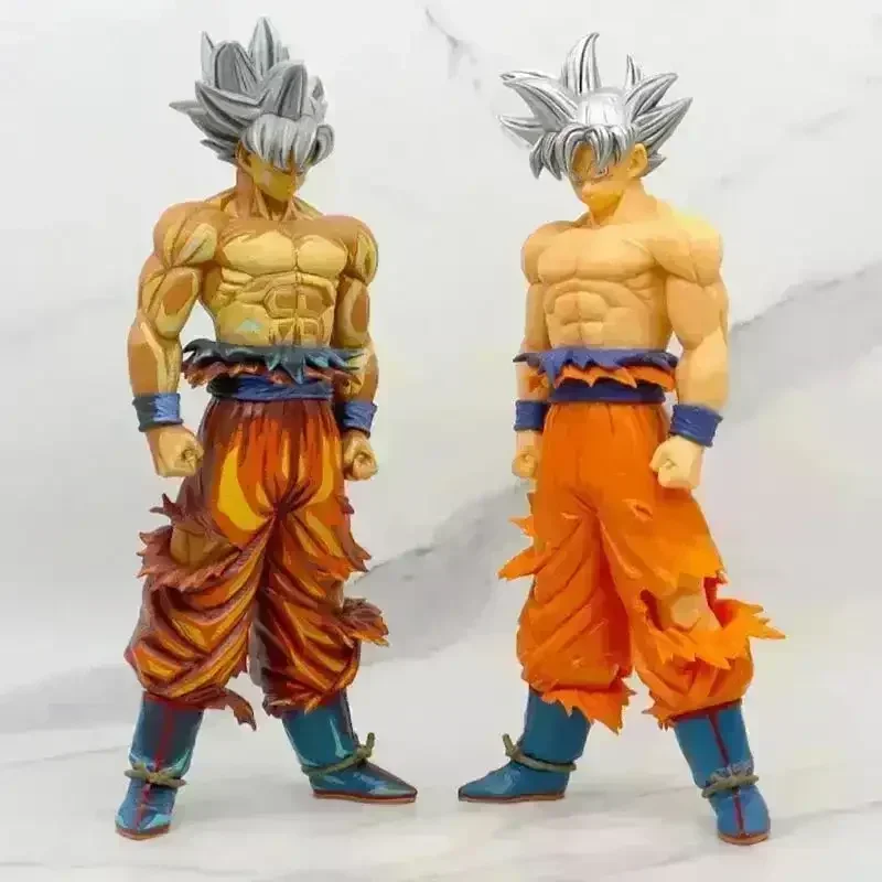 Dragon Ball Z Ultra Instinct Goku Figurine (30 cm) - Image 3