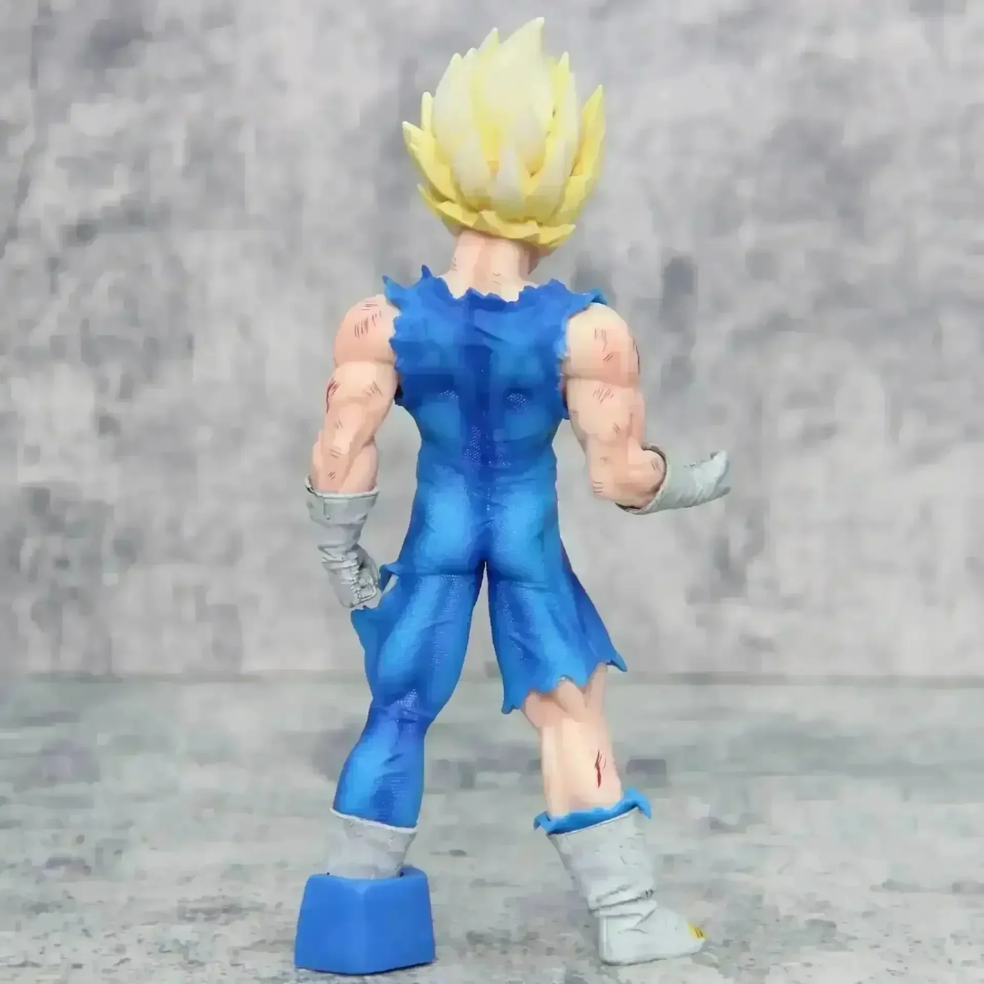 Dragon Ball Z War Damage Vegeta Figurine (20 cm) - Image 6