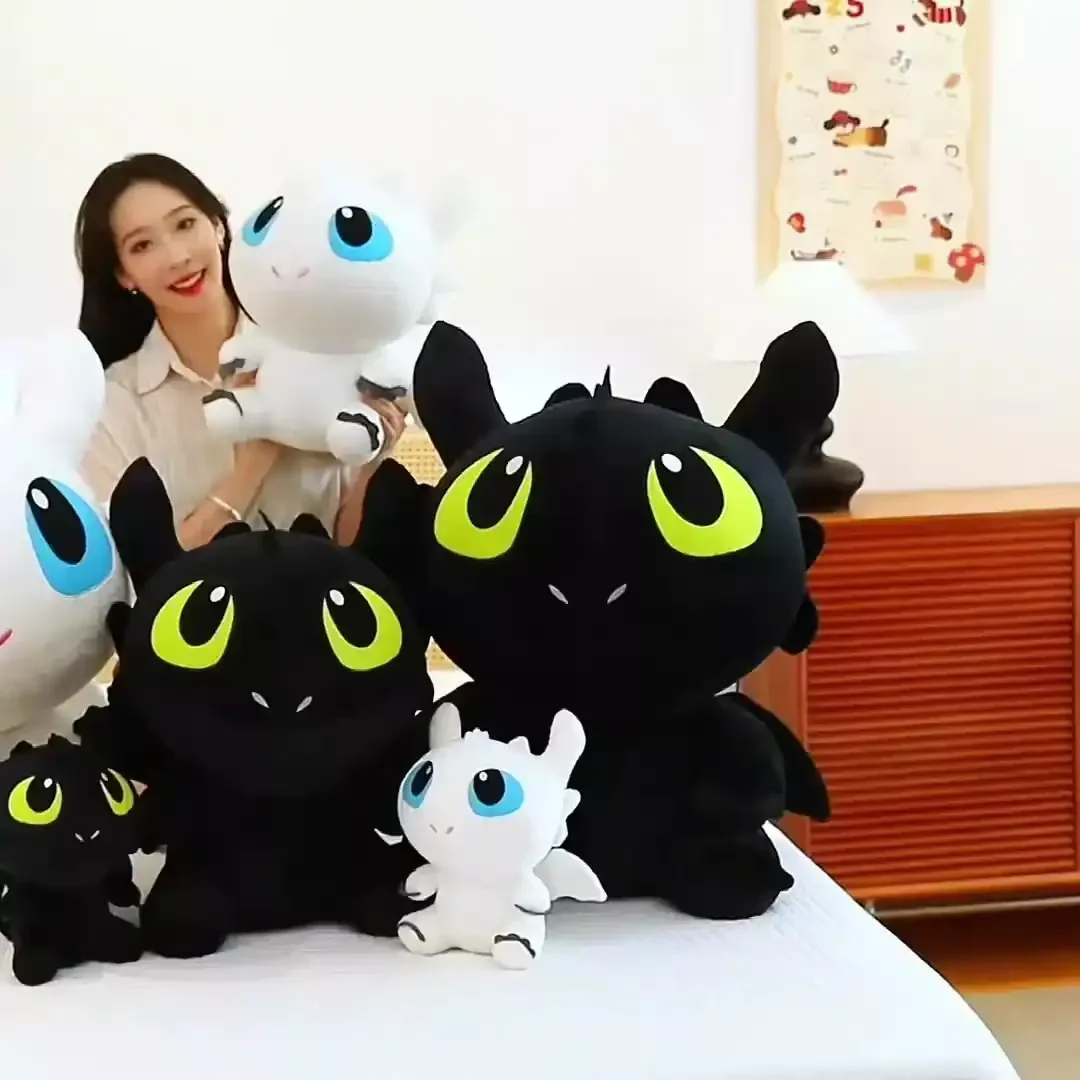 Dreamland Light & Night Fury Plush - Image 6