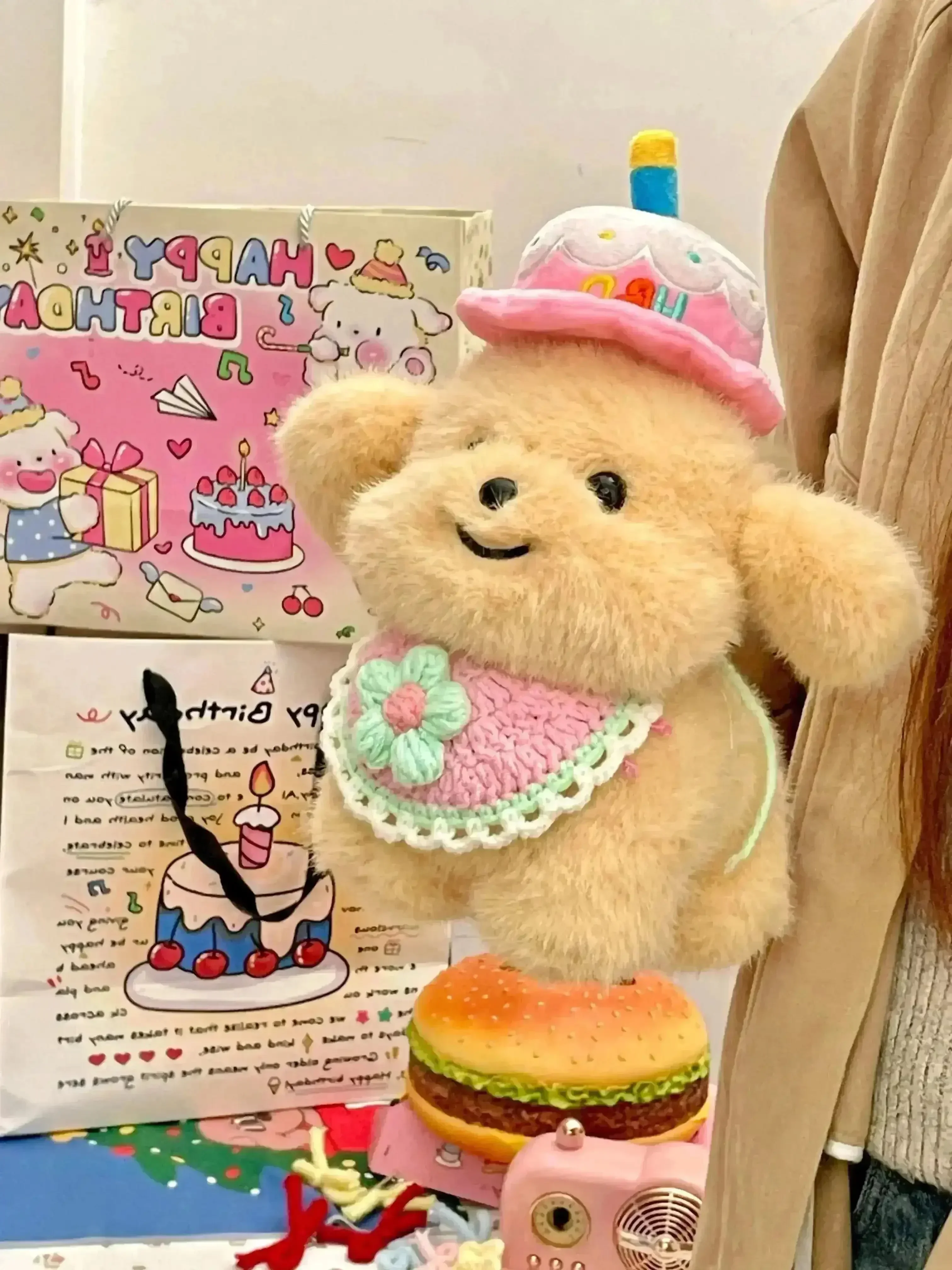 Dressed up Puppy Plushie (21 cm) - Image 10