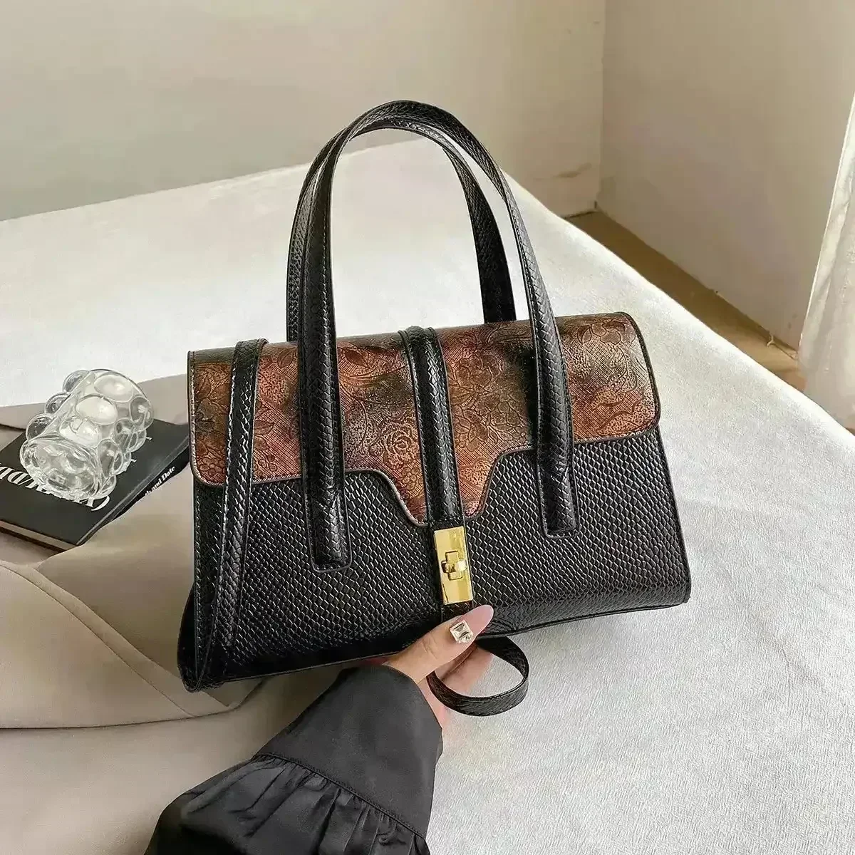 Dual Design Leatherette Handbag - Image 9