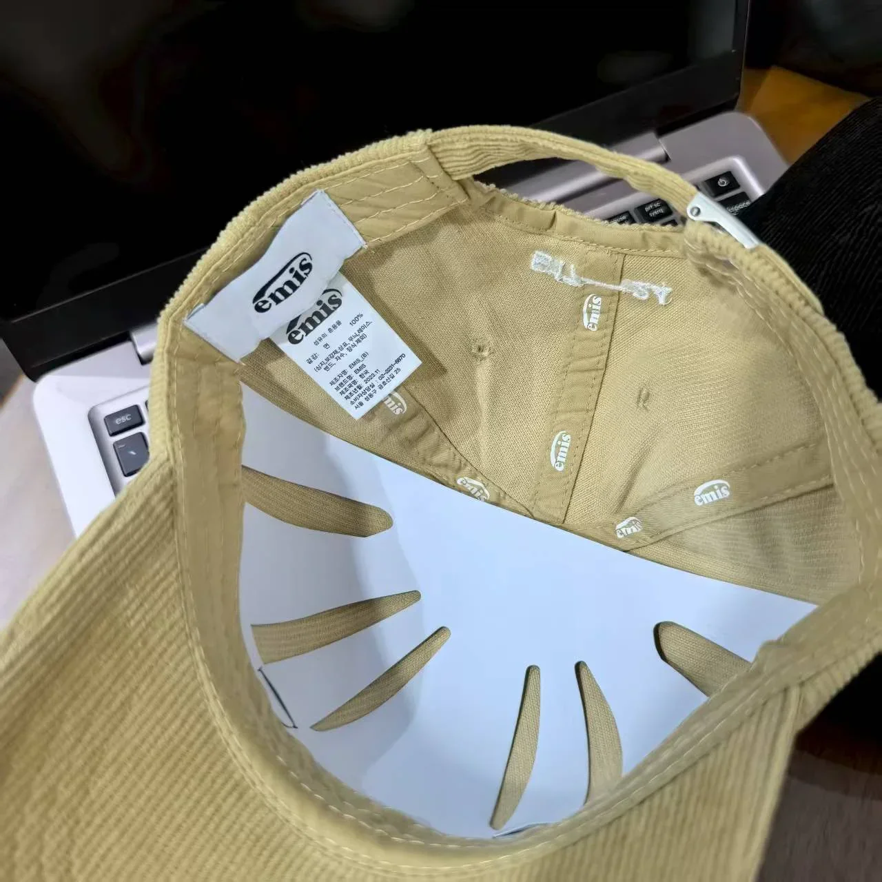 Emis Signature Corduroy Cap - Image 5