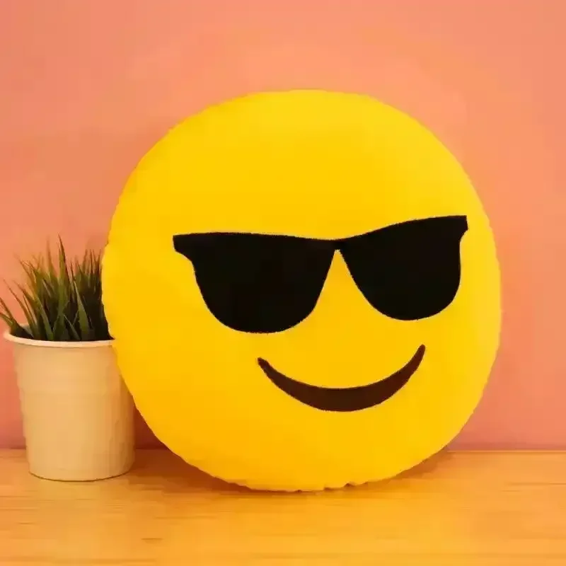 Emoji Pillow Plushie (35 cm) - Image 3