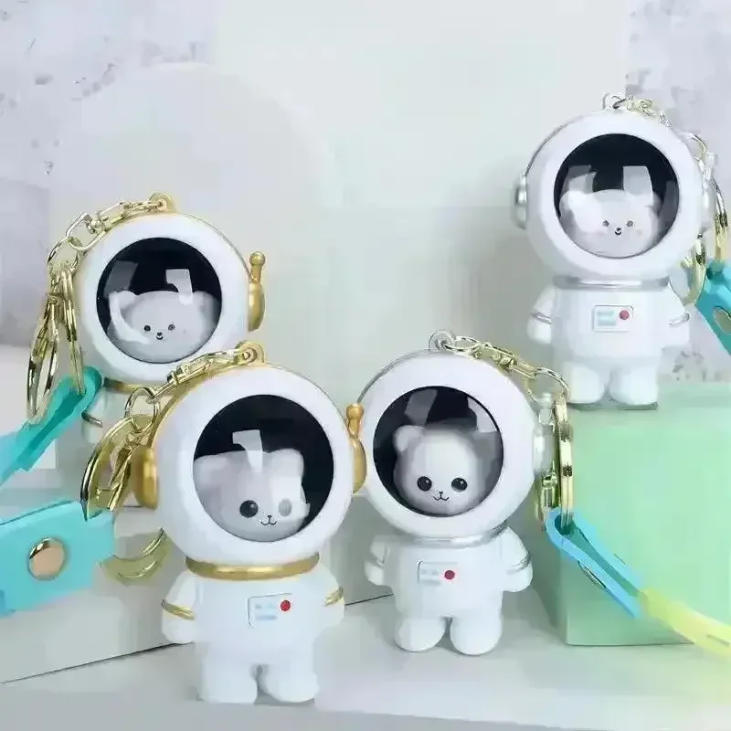 Enchanting Astronaut Bear Nightlight Pendant - Image 4