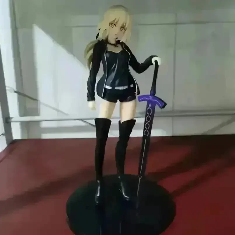 Fate Stay Night Saber Action Figure (23 cm) - Image 3