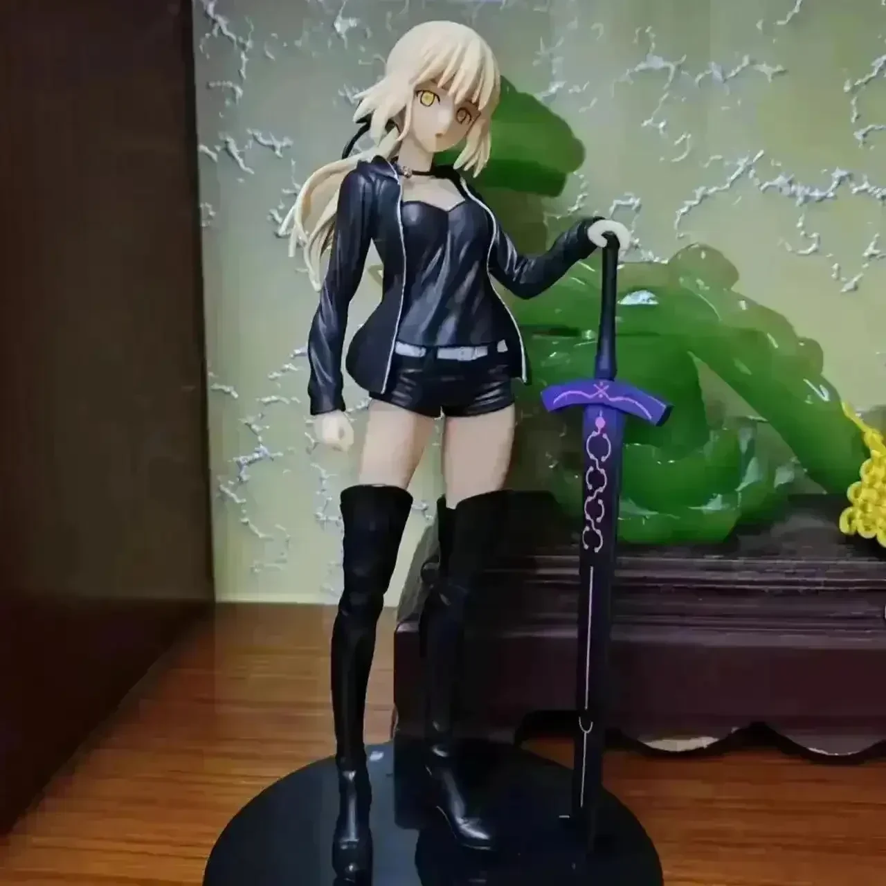 Fate Stay Night Saber Action Figure (23 cm) - Image 4