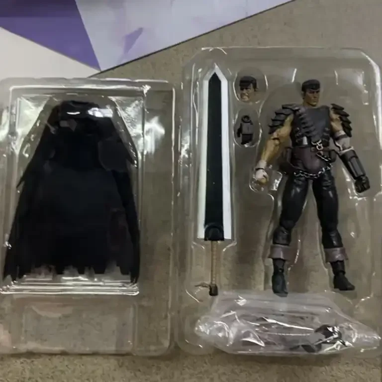 FGMA Guts Black Swordsman Figurine (17 cm) - Image 5