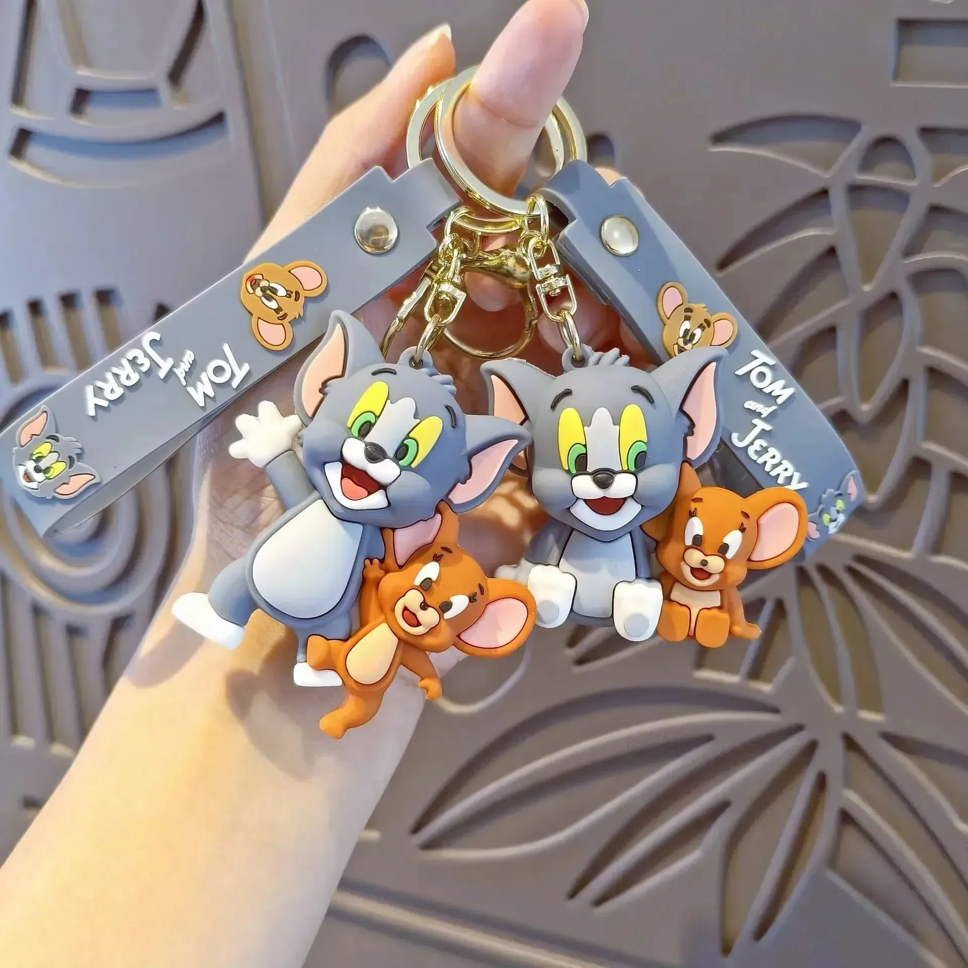 Friendly Foe Tom & Jerry Keychain - Image 4