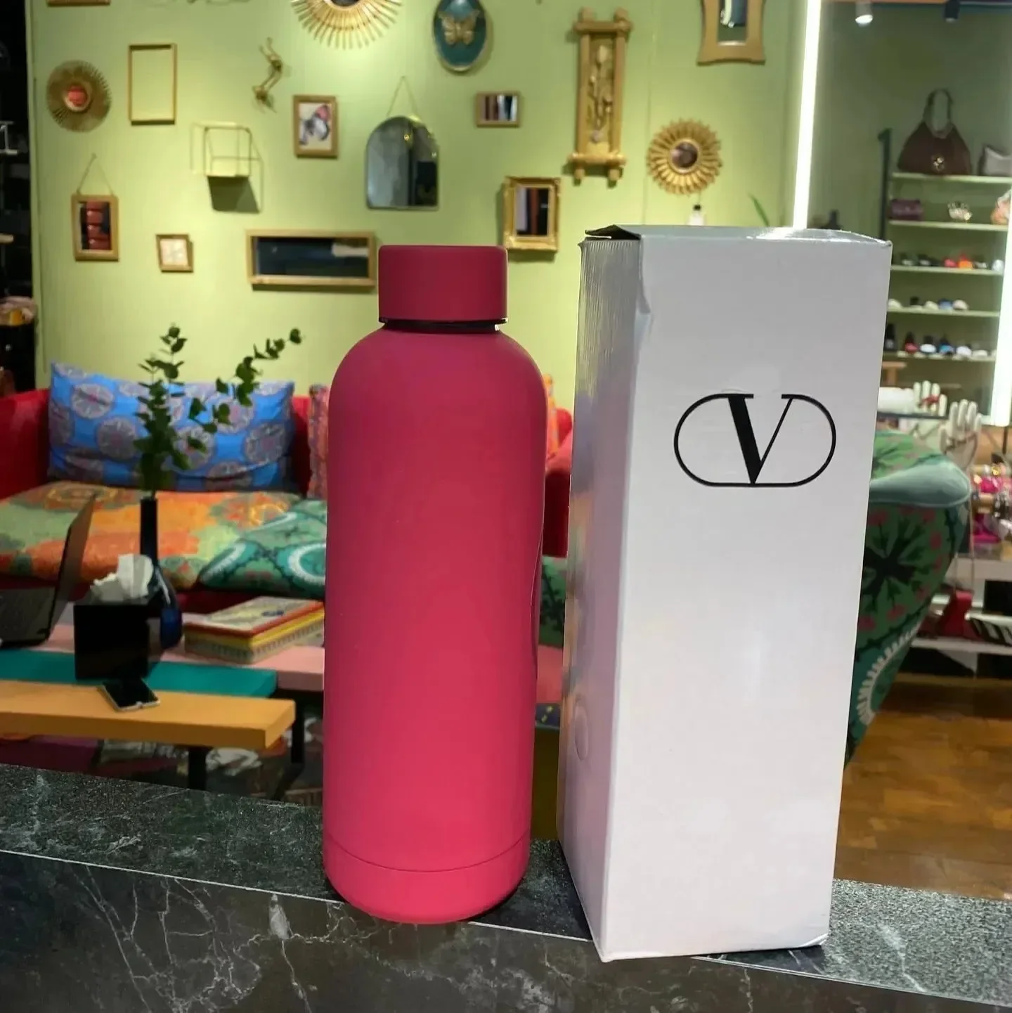 Gilded Grandeur Big V Bottle (500 ml) - Image 6