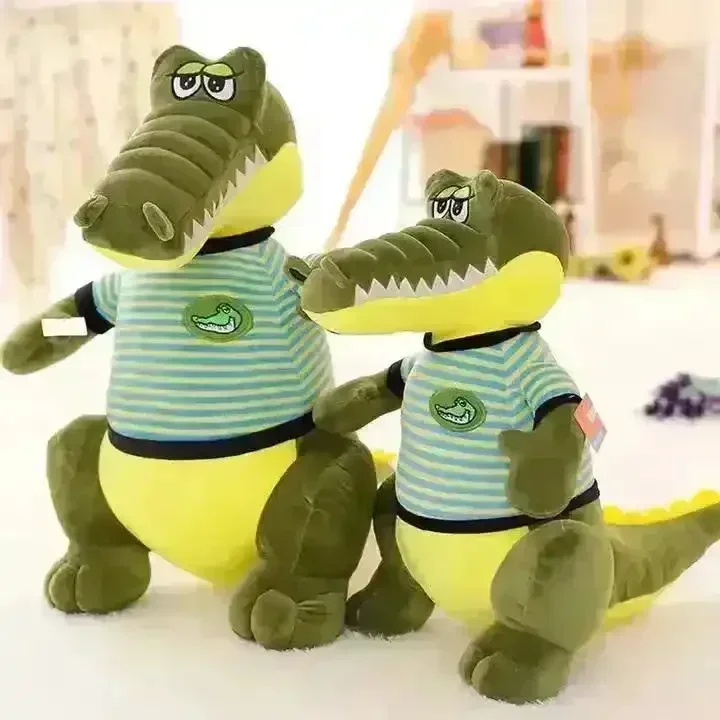 Green T-shirt Croc Plushie (70 cm) - Image 2