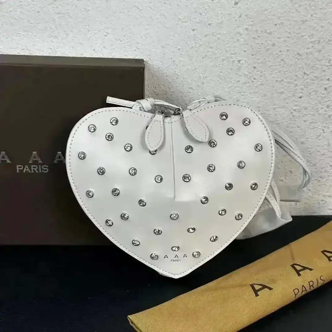 Heart-Shaped Love Purse - Image 18