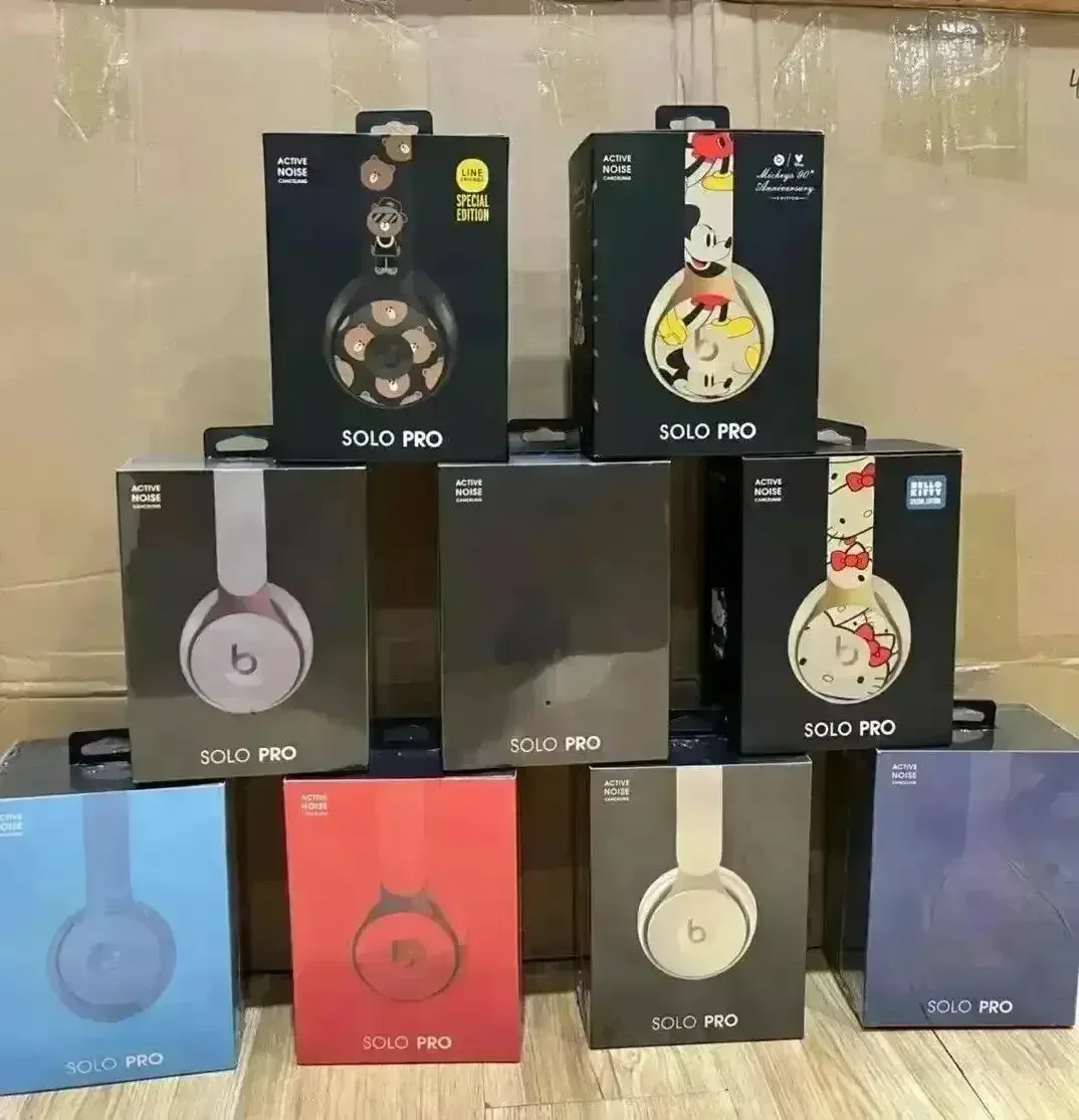 Hello Kitty and Mickey Solo Pro Wireless Headphones - Image 3