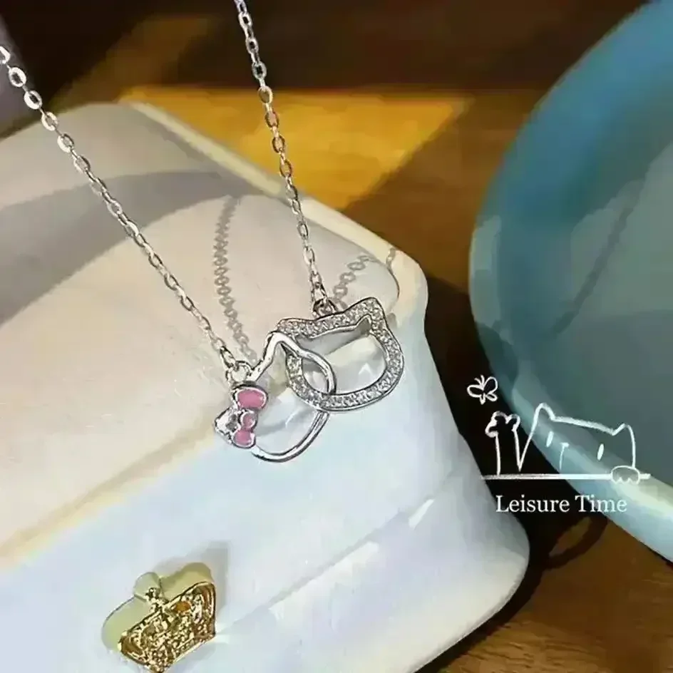 Hello Kitty Double Ring Pendant - Image 3