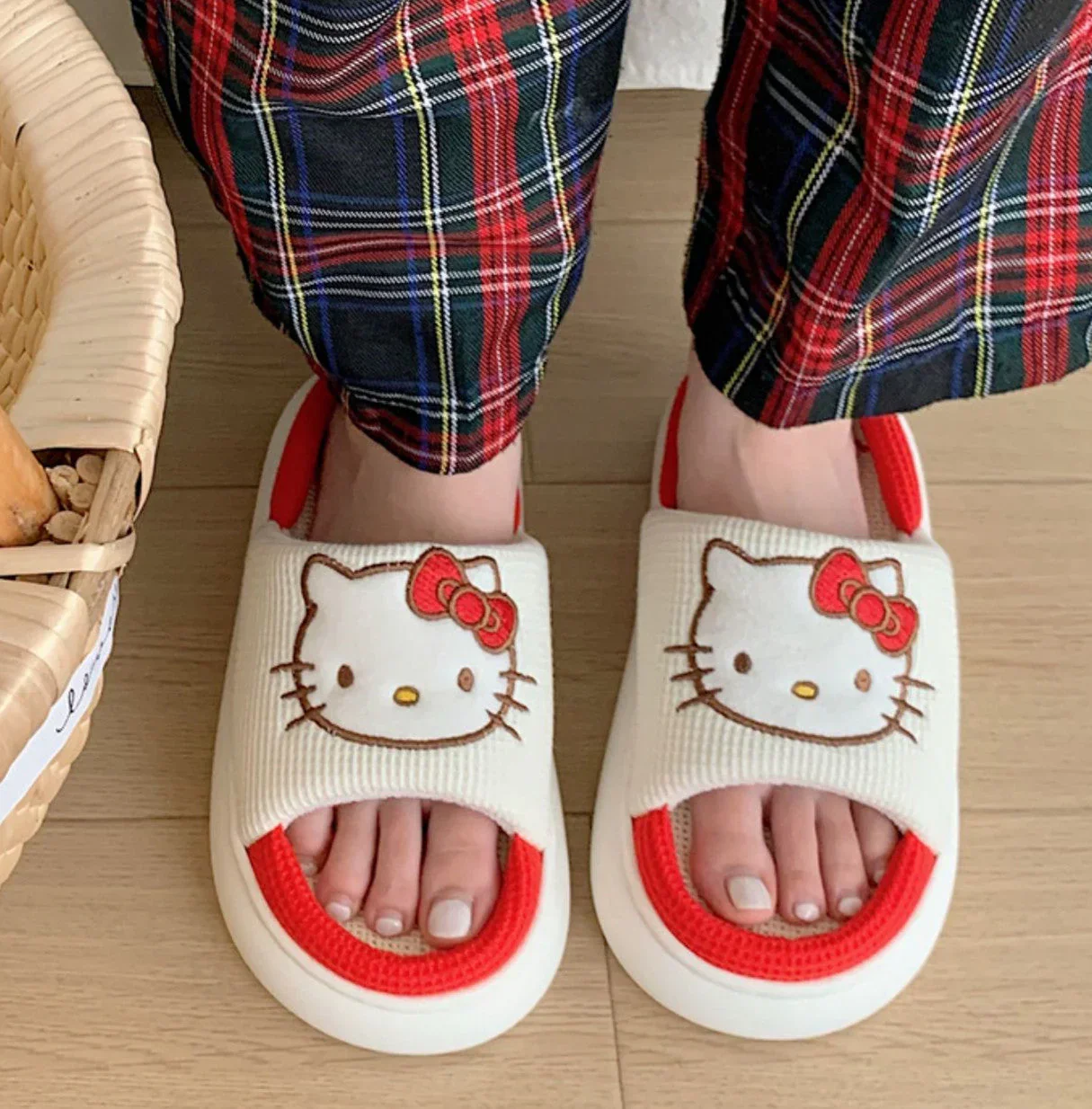 Hello KT Could Walk Slippers - Image 4