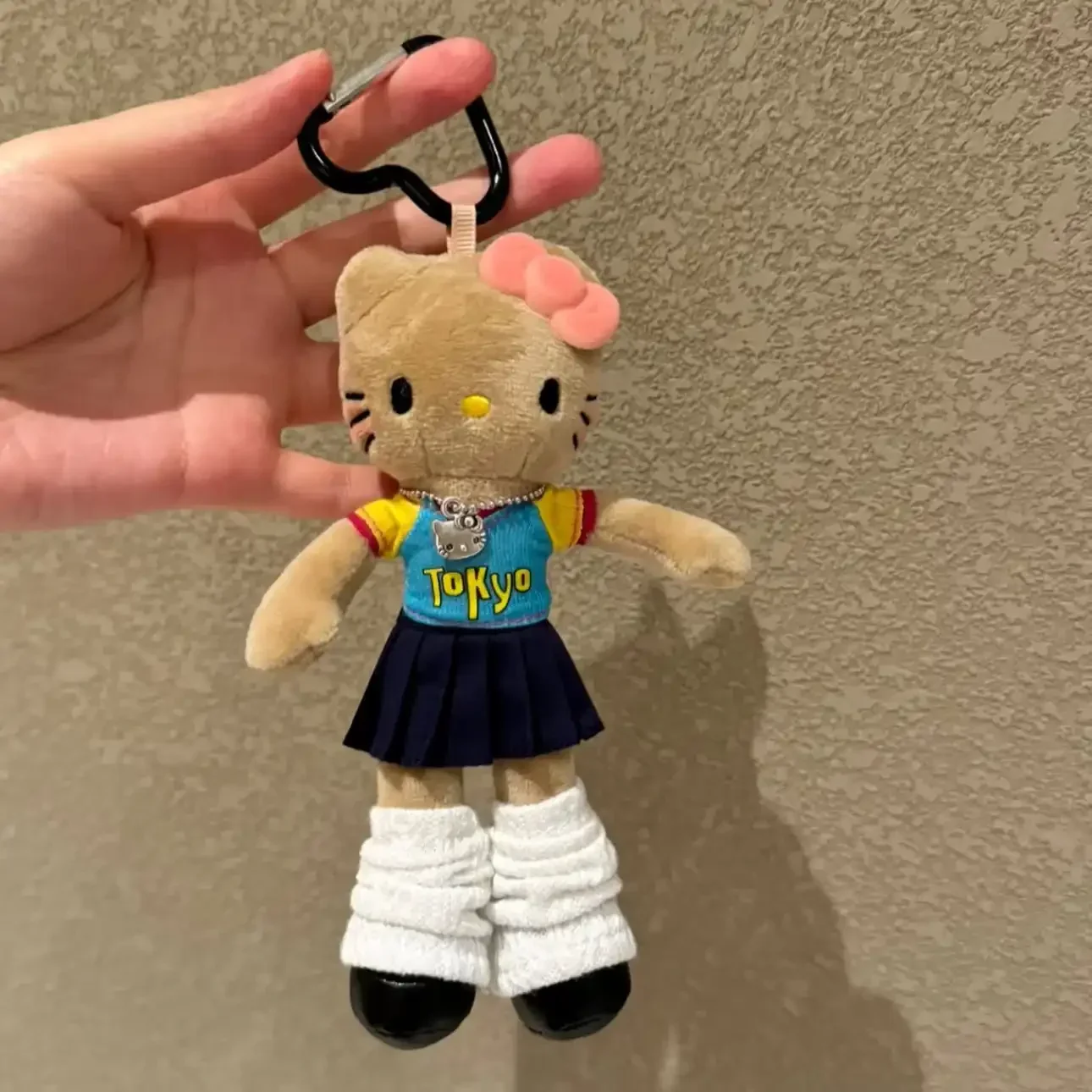 Hello KT Glam Gal Plush Keychain - Image 12