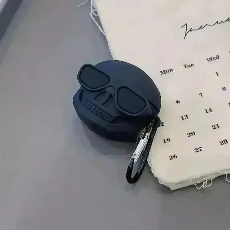 Hip Hop Skull Case (For Airpods) - Image 4