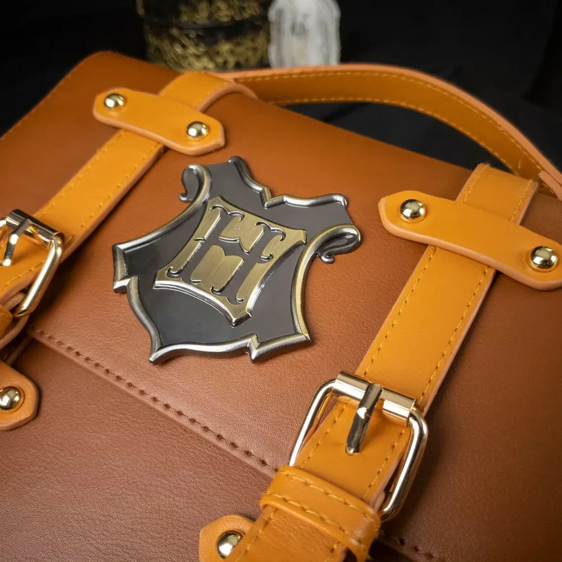 Hogwarts Emblem Shoulder Bag - Image 8