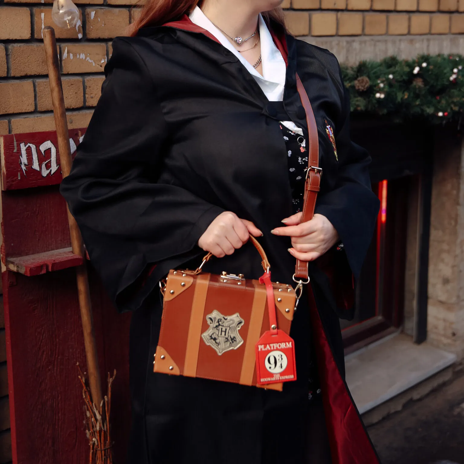 Hogwarts Express Trunk Premium Bag - Image 2