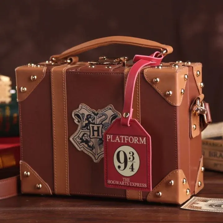 Hogwarts Express Trunk Premium Bag - Image 8