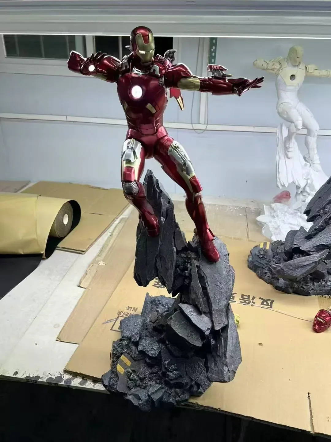 Iron Man MK7 Aerial Asault Statue (70 cm) - Image 6