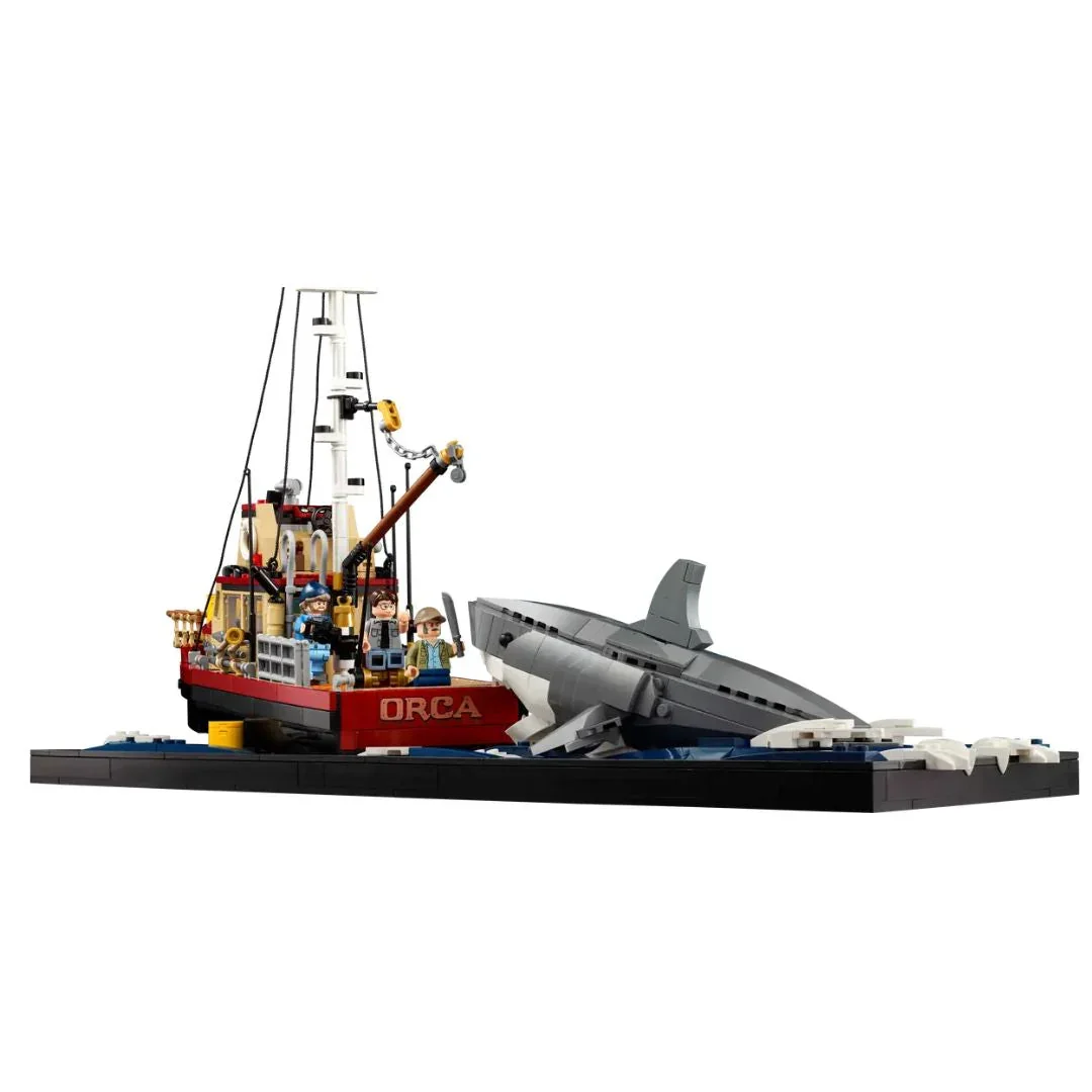 Jaws Shark and Boat Building Blocks (1497 Pcs) - Image 3