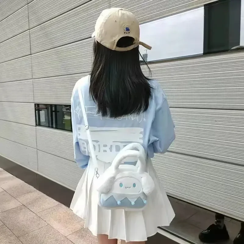 Kawaii Carryall Mini Plush Bucket Bag - Image 4