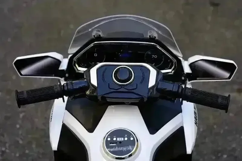Kids Ride-on Bigwing Three Wheeler Motorcycle - Image 3