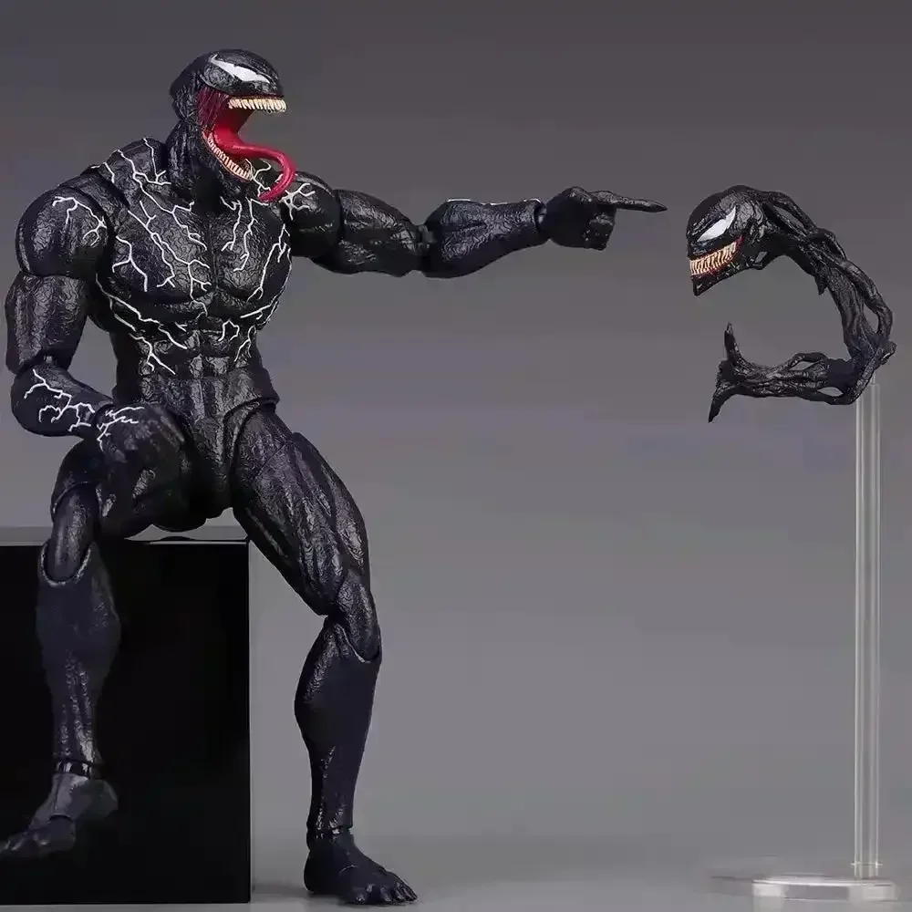 Legends Venom Movie Action Figure (18 cm) - Image 3