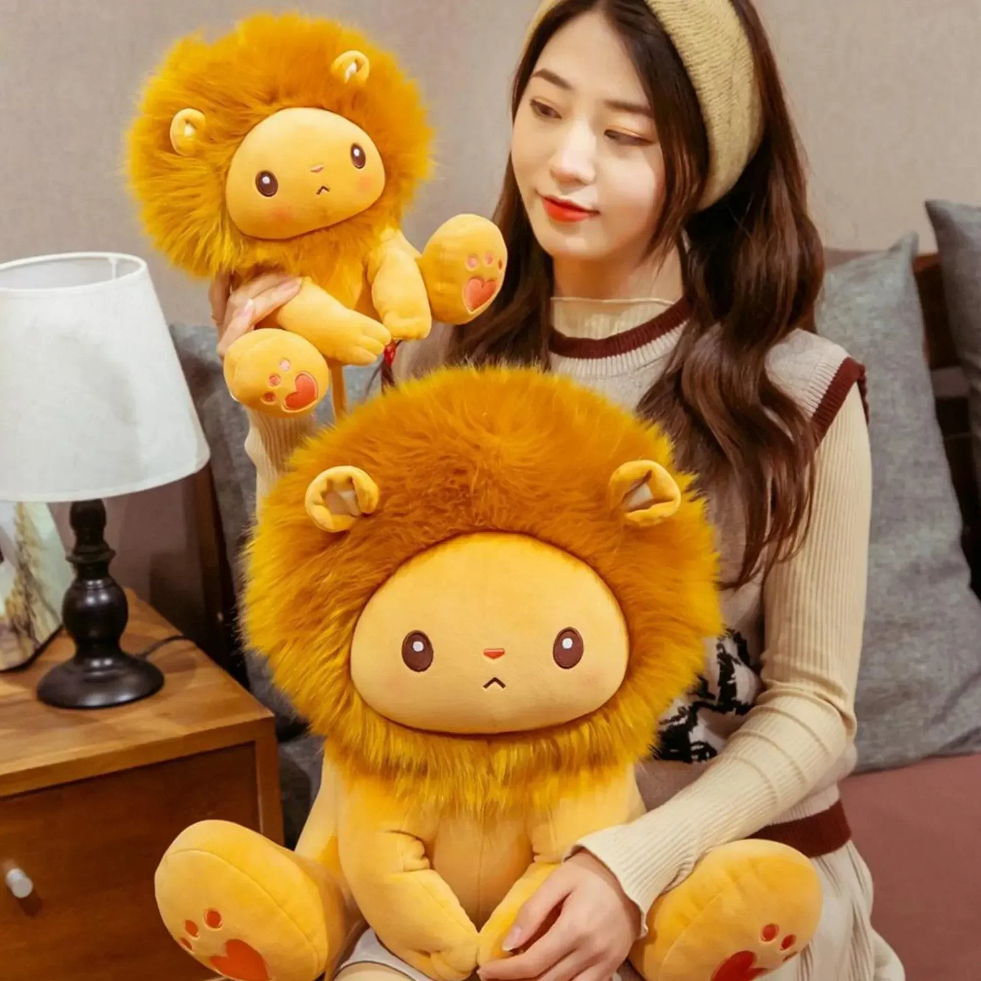 Leo the Leader Lion Plush - Image 3