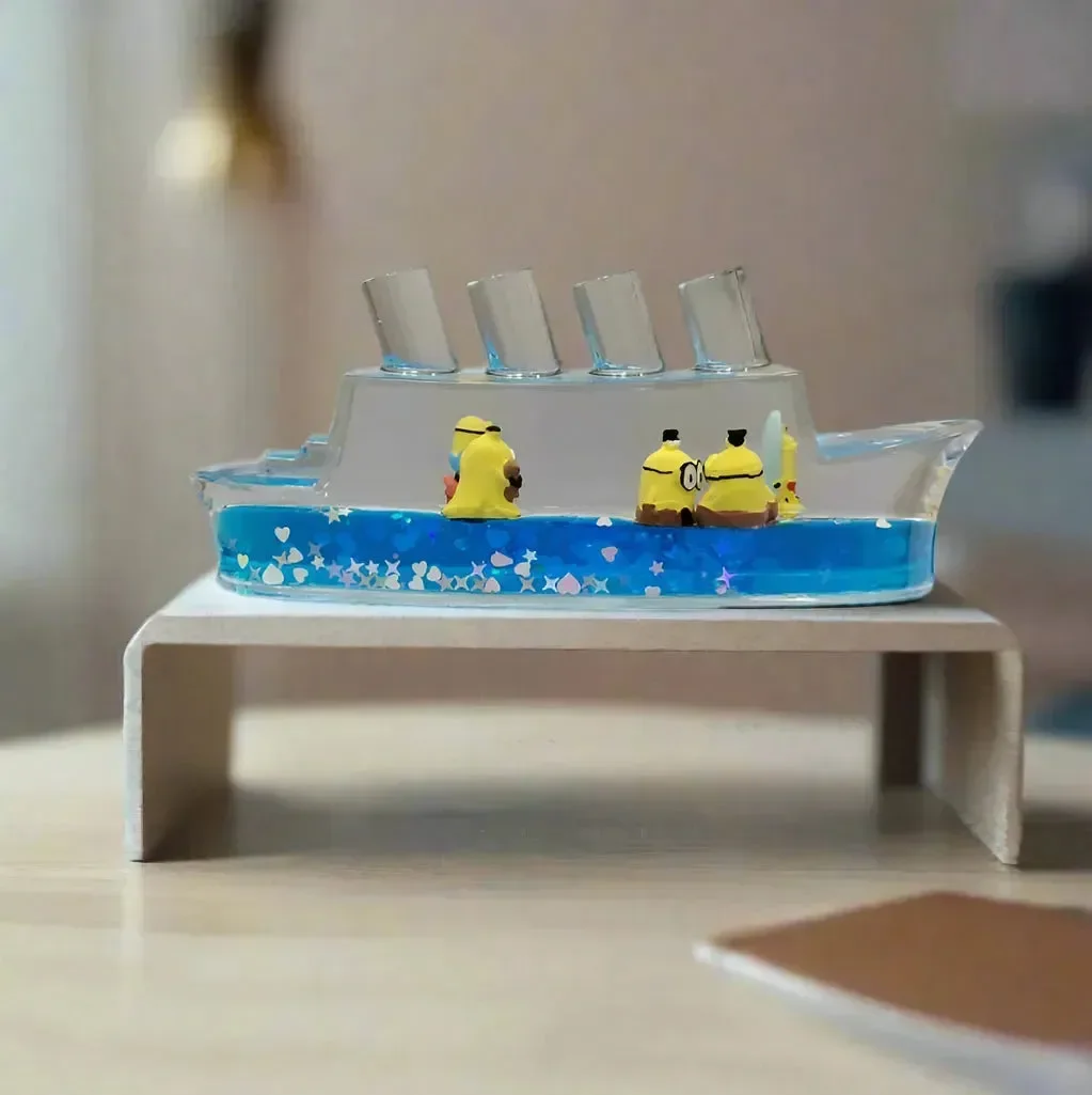 Liquid Motion Floating Oil Glass Pen Holder