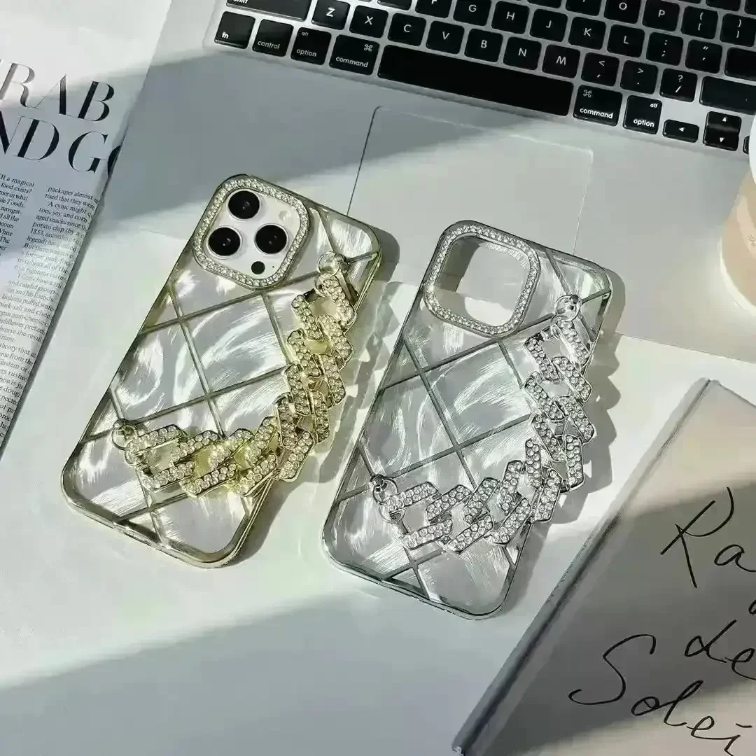 Luxurious Diamond Bracelet Phone Case (For iPhones) - Image 2