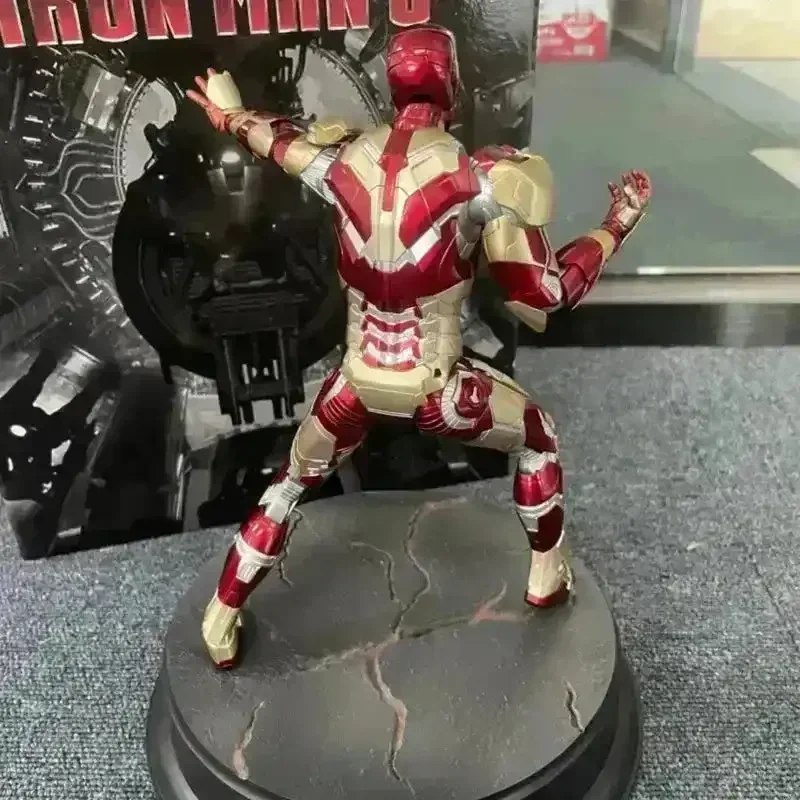 MRVL Avengers Premium Iron Man Action Figures - Image 4