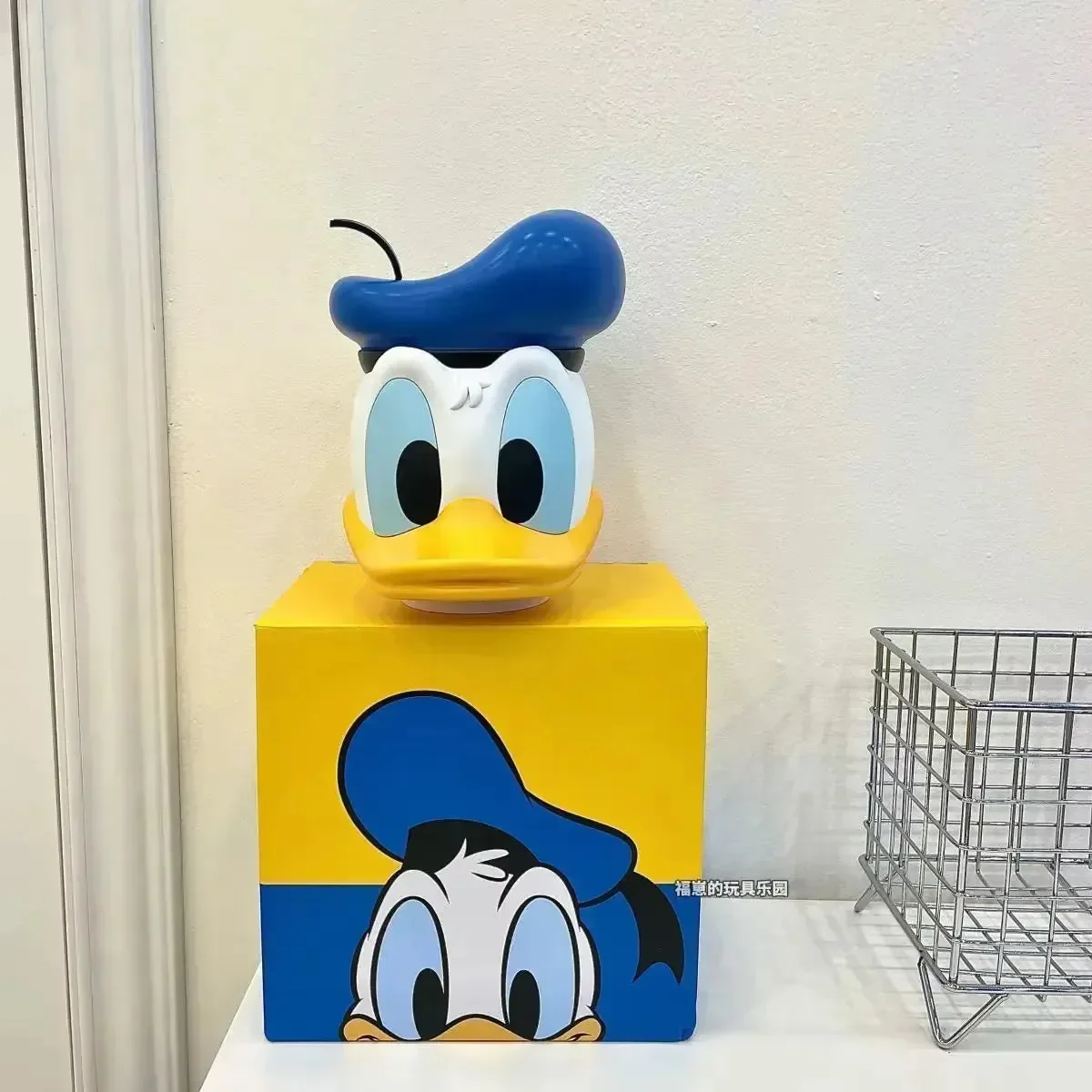 Mickey & Donald Friends Piggy Bank - Image 5