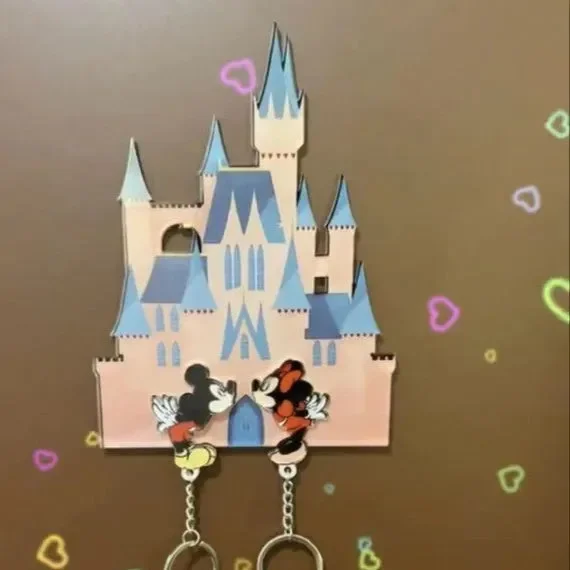 Mickey & Minnie Couple Wall Mount Keychain - Image 4