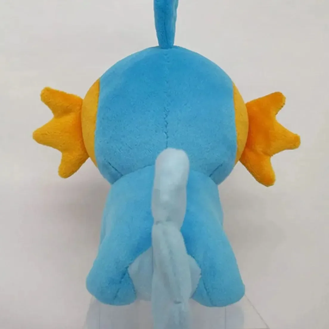 Mudkip Watery Embrace Plushie (30 cm) - Image 4