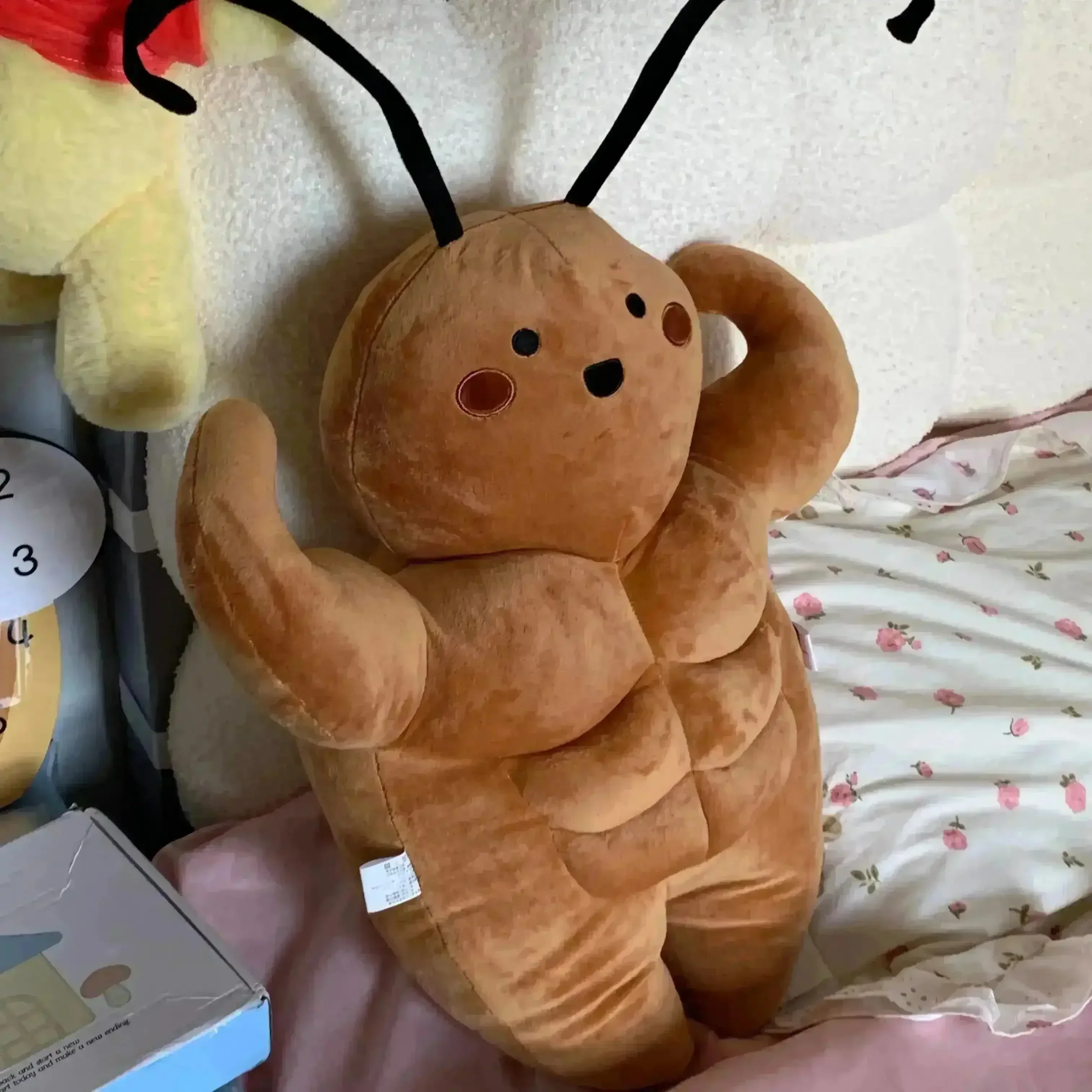 Muscular Cockroach Plushie - Image 4