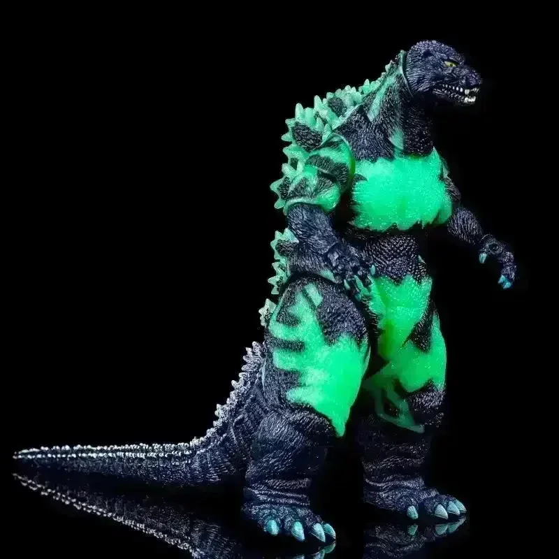 NECA Reactor Glow Godzilla Luminous Version - Image 4