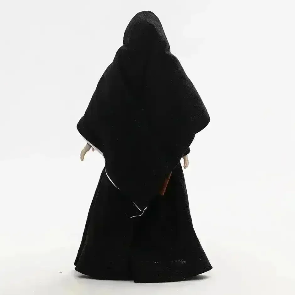 NECA The Nun Figurine (20 cm) - Image 4
